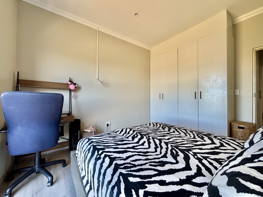 2 Bedroom Property for Sale in Parklands Western Cape